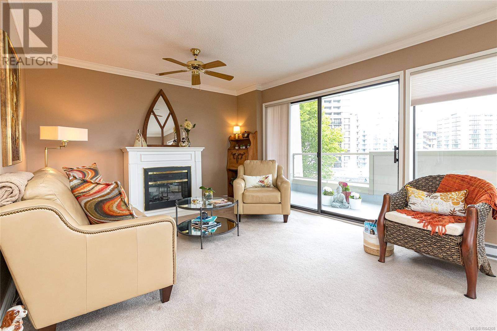Victoria, BC V8W1B3,819 Burdett AVE #603