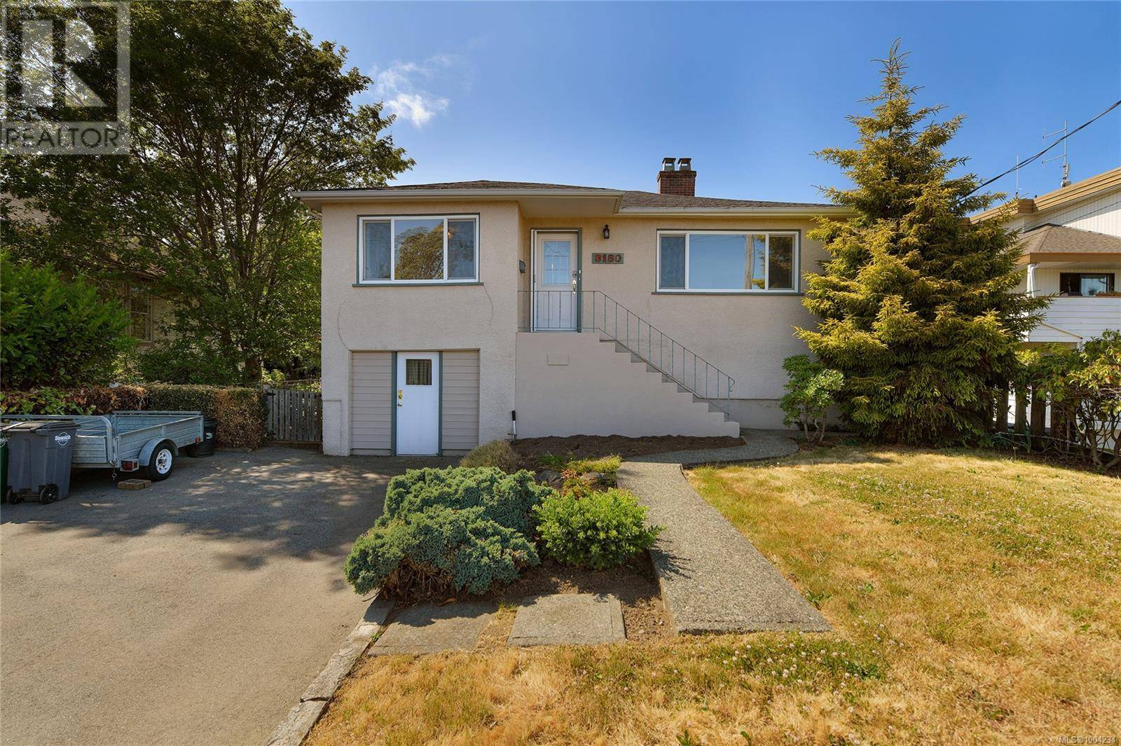 Saanich, BC V9A1T9,3180 Davin St