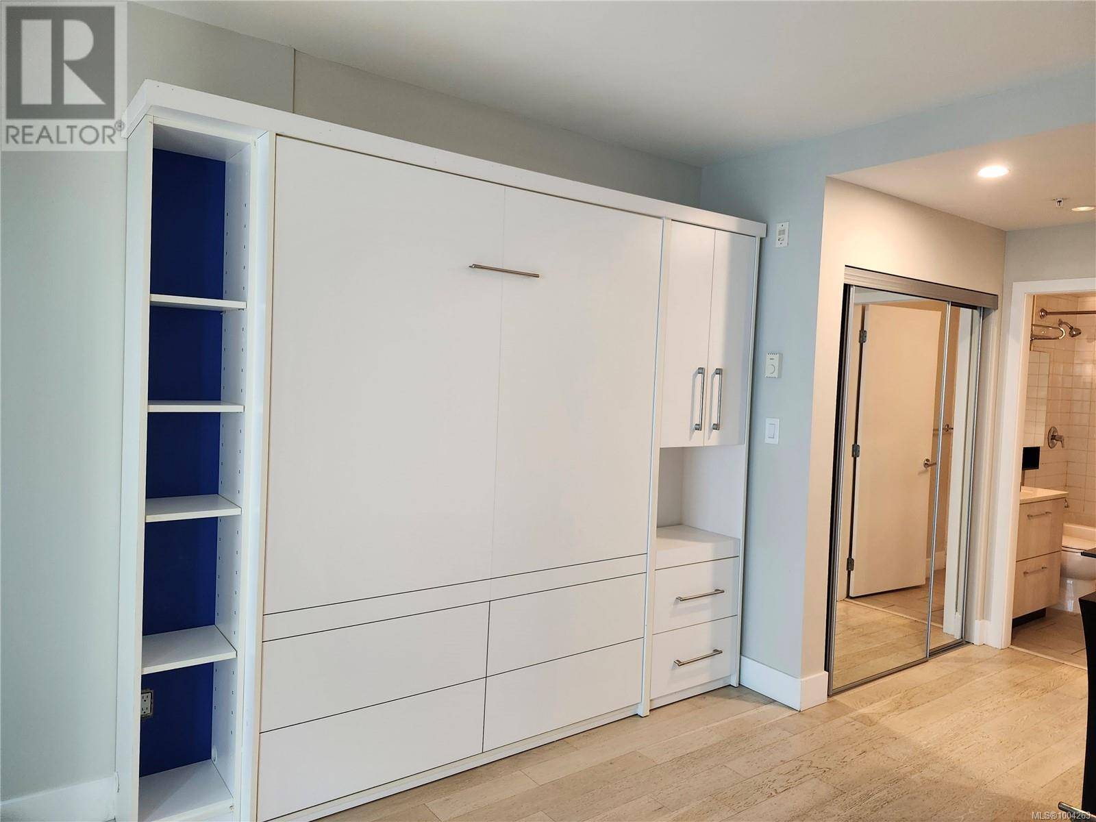 Victoria, BC V8V3N7,1090 Johnson ST #205