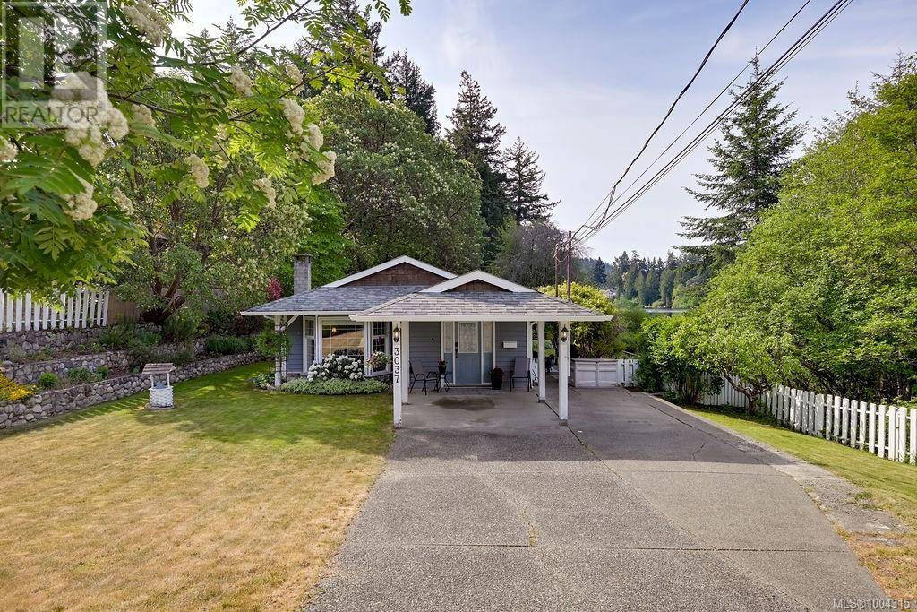 Langford, BC V9B4K6,3037 Shoreview Dr