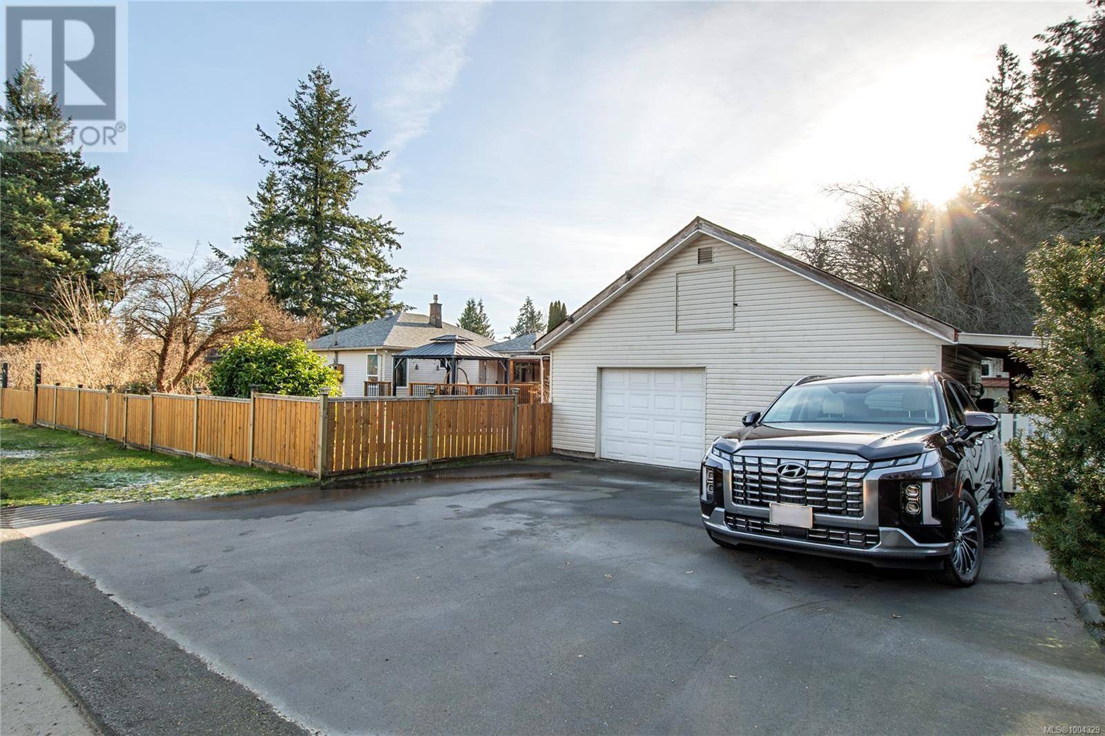 Campbell River, BC V9W4W9,2742 Vargo Rd