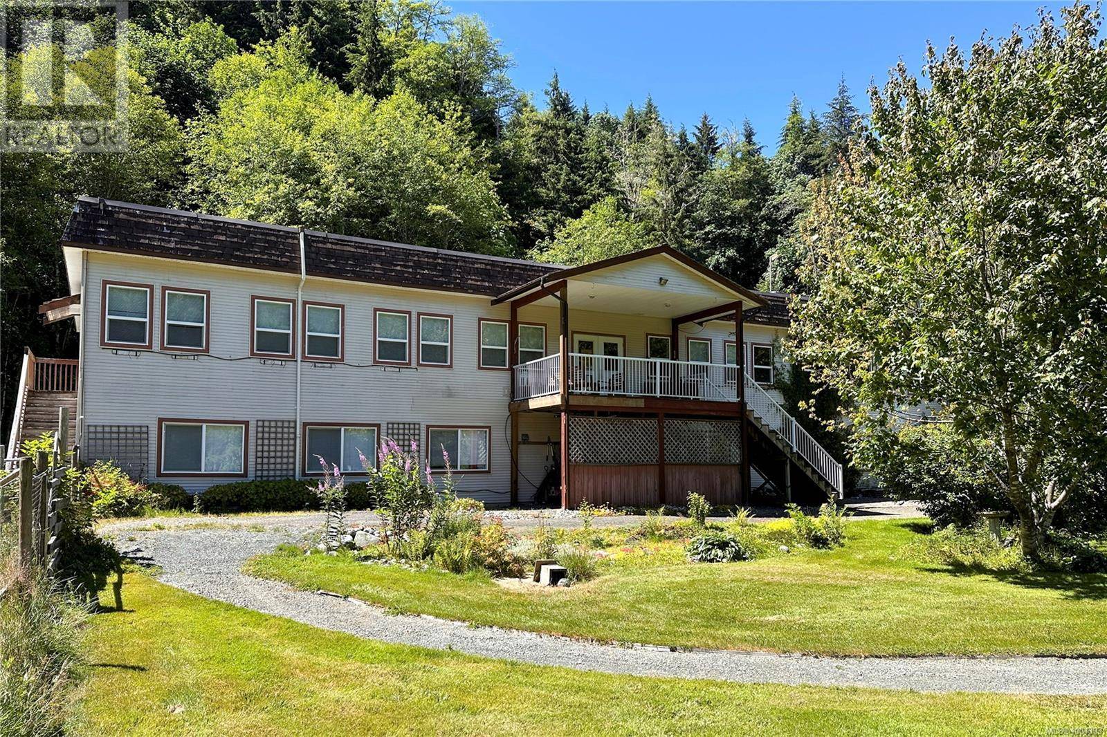 Sayward, BC V0P1R0,1165 Salmon River Main