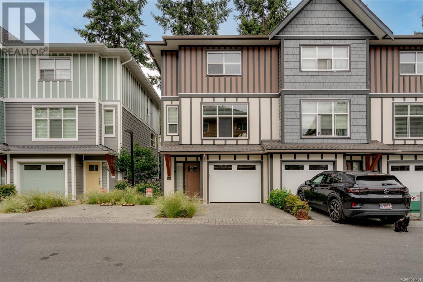 Duncan, BC V9L2E8,1027 College ST West #16