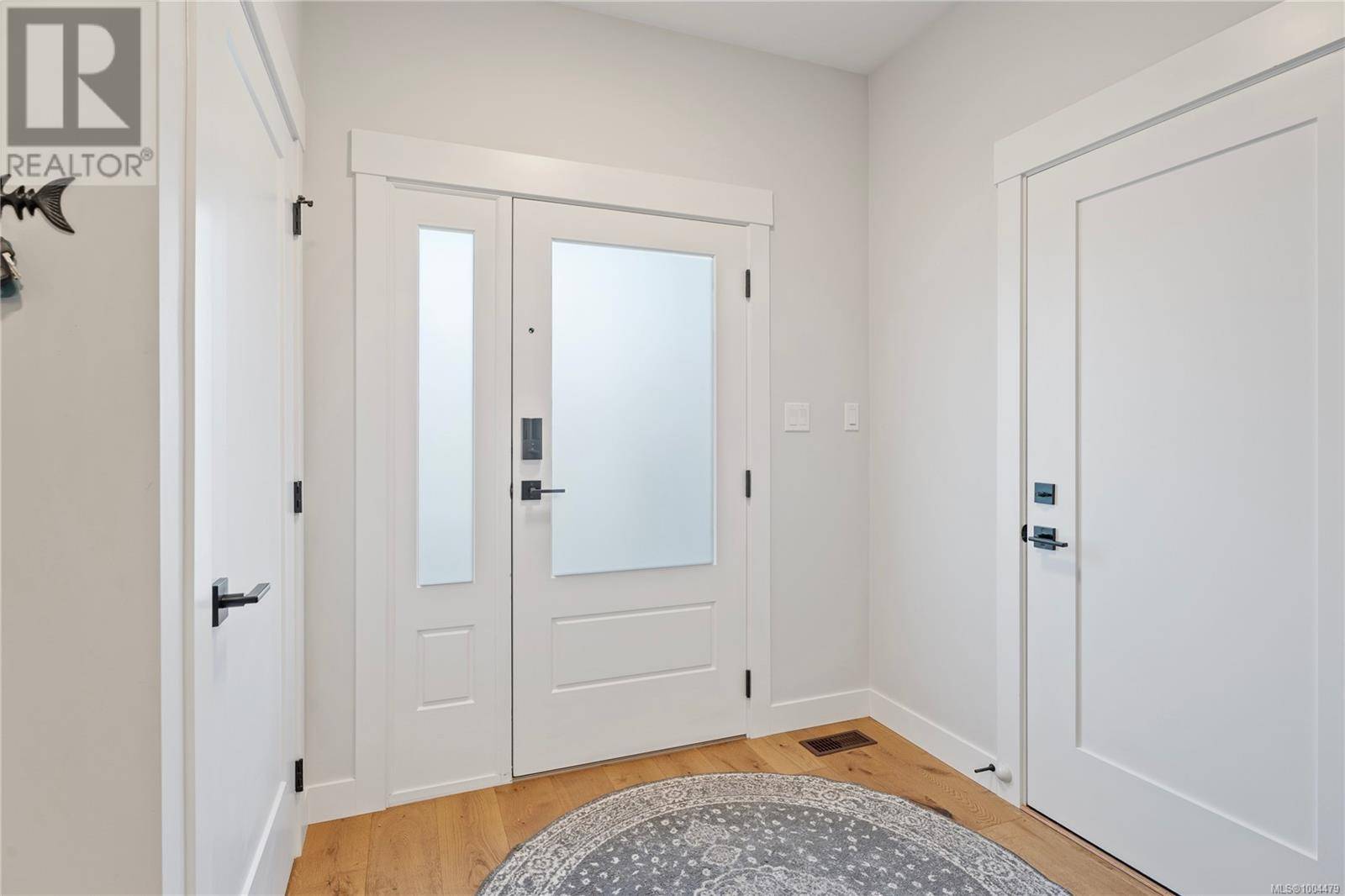 Duncan, BC V9L5R4,2052 Ernest Lane