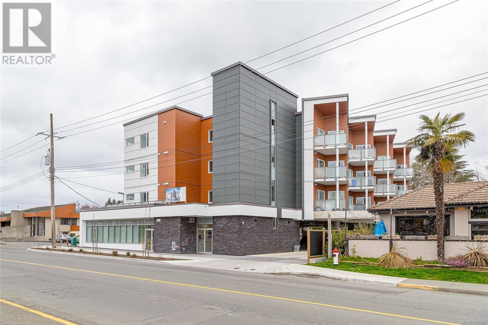 Central Saanich, BC V8M1G9,7098 Wallace DR #402