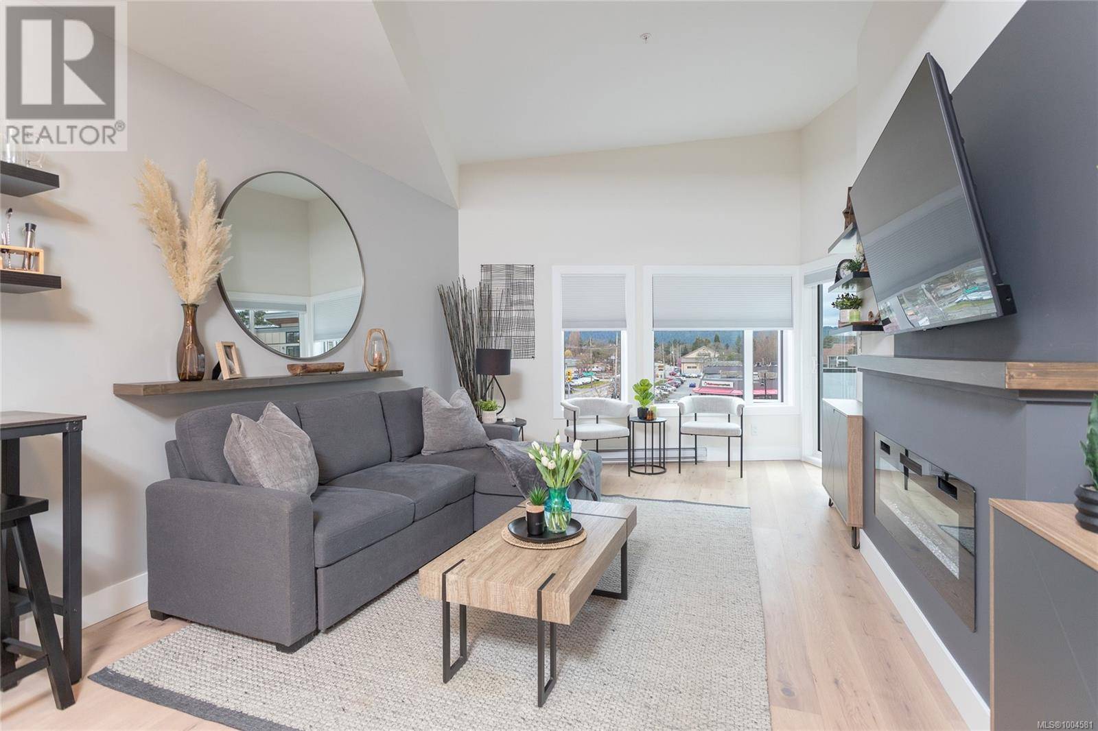 Central Saanich, BC V8M1G9,7098 Wallace DR #402