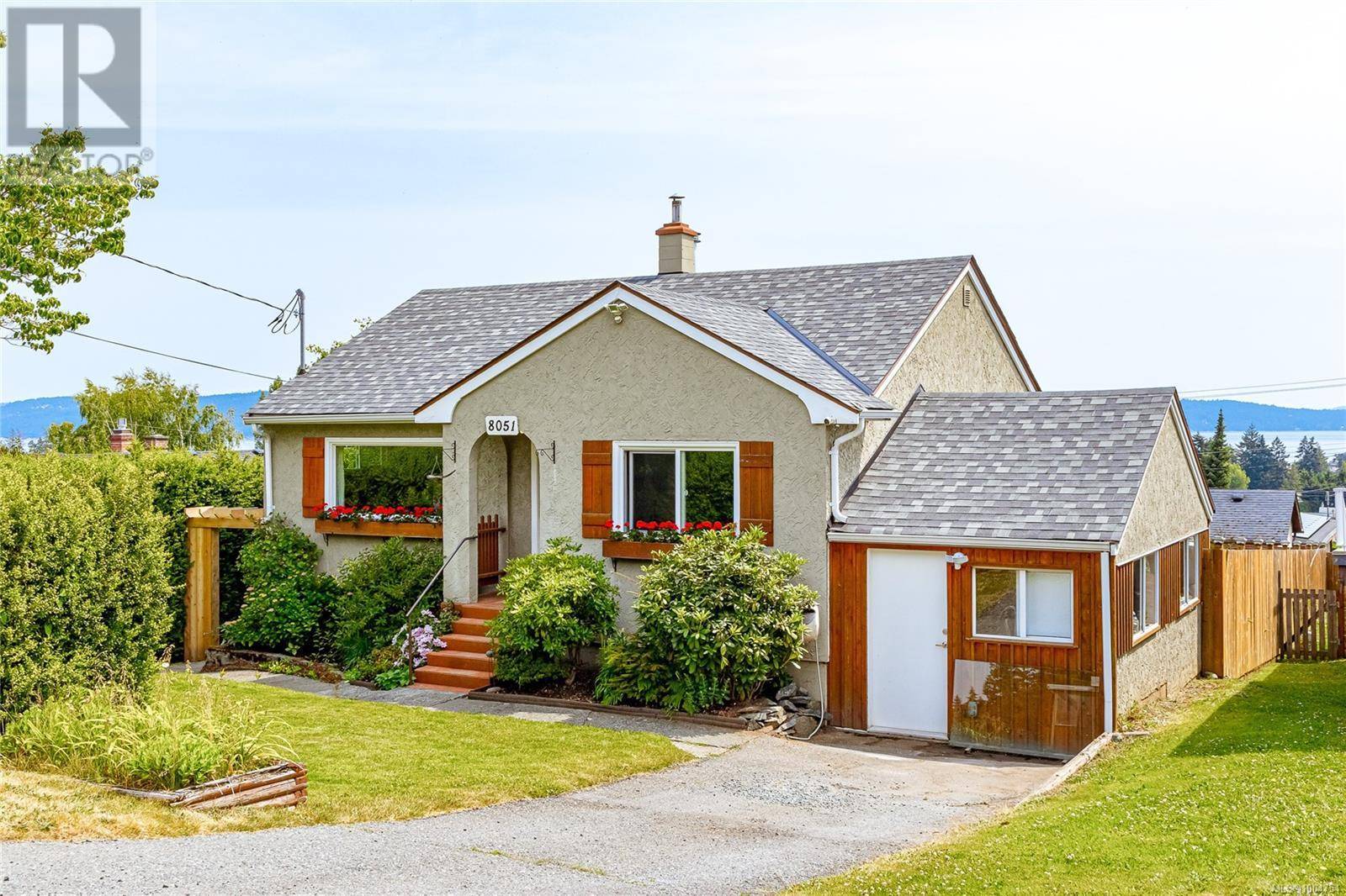 Crofton, BC V0R1R0,8051 Arthur St