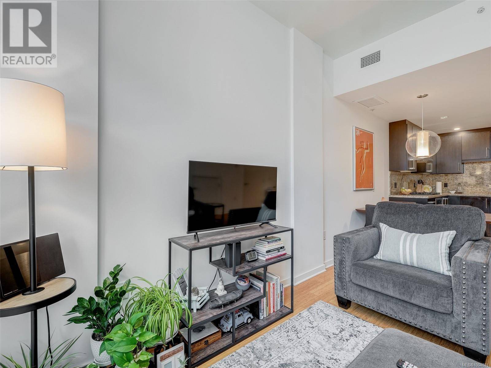 Victoria, BC V9A0B4,379 Tyee RD #102