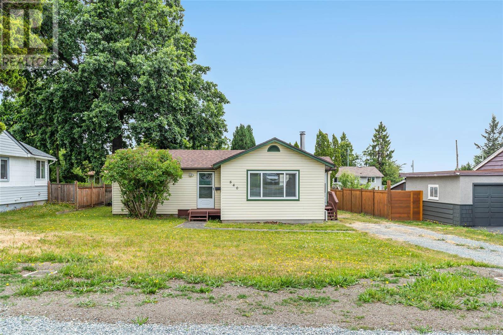 Nanaimo, BC V9S2A1,840 Oakley St