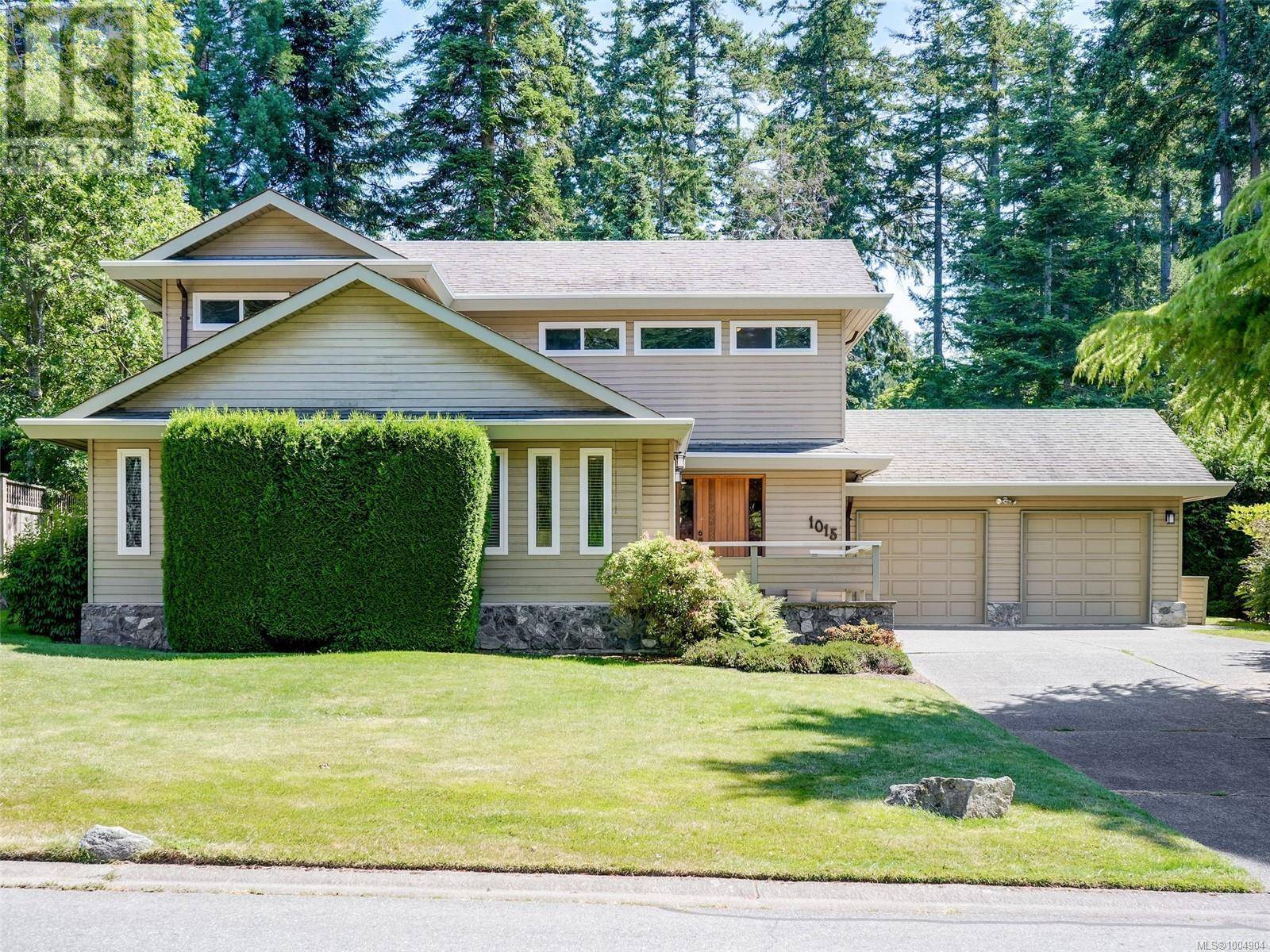Saanich, BC V8X4T6,1015 Thistlewood Dr