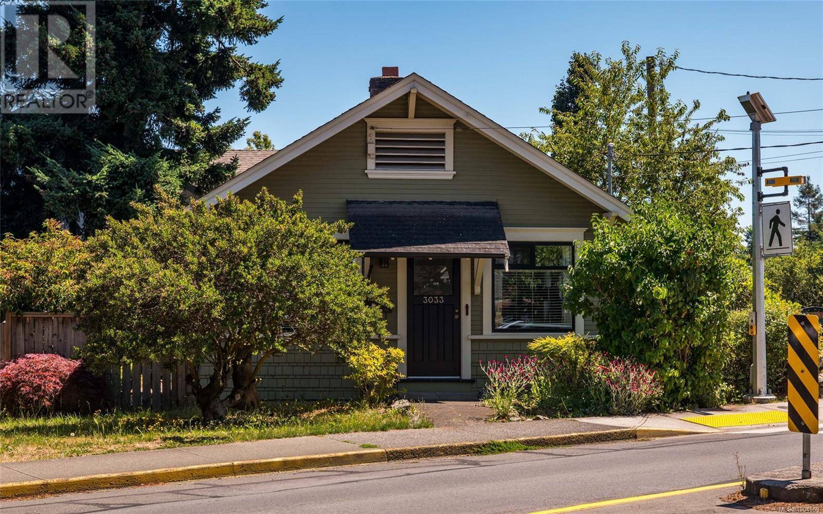 Victoria, BC V8T3J2,3033 Cedar Hill Rd