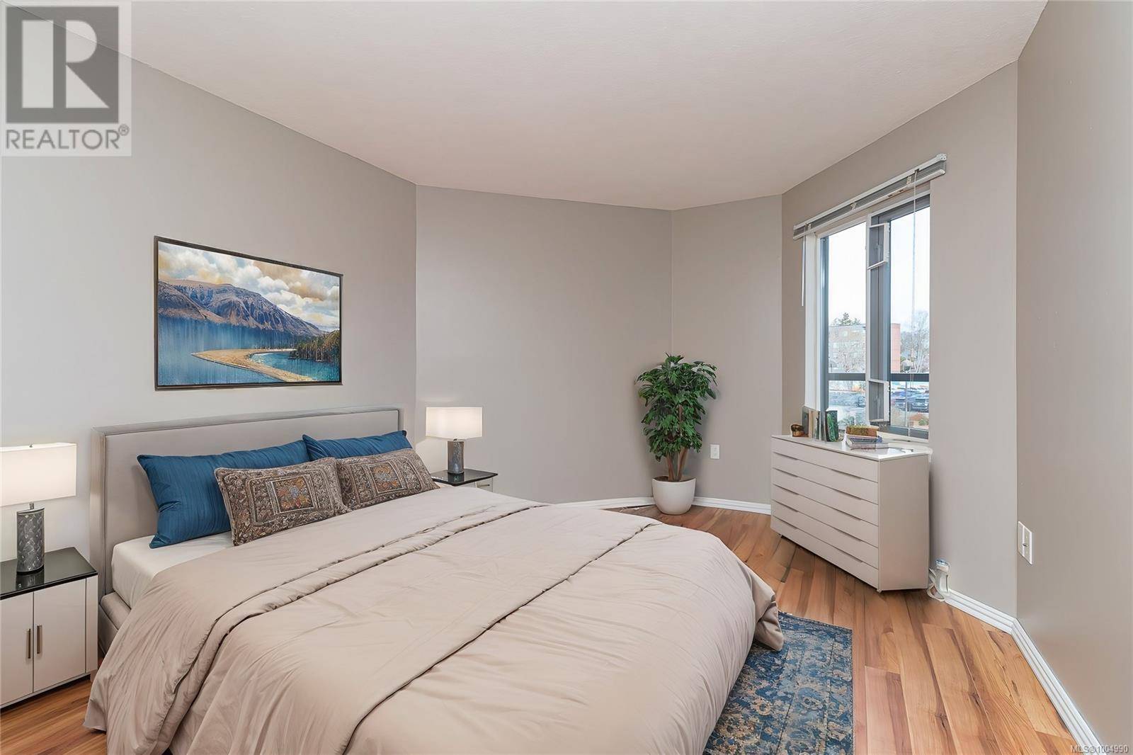 Victoria, BC V9A6Z2,103 Gorge RD East #301