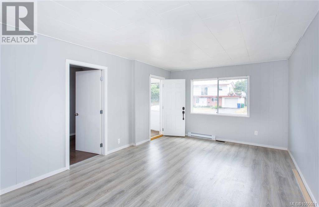 Nanaimo, BC V9R2E5,674 Farquhar St