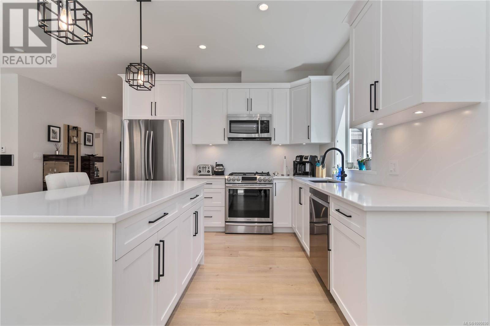 Sooke, BC V9Z0L2,2512 West Trail Crt