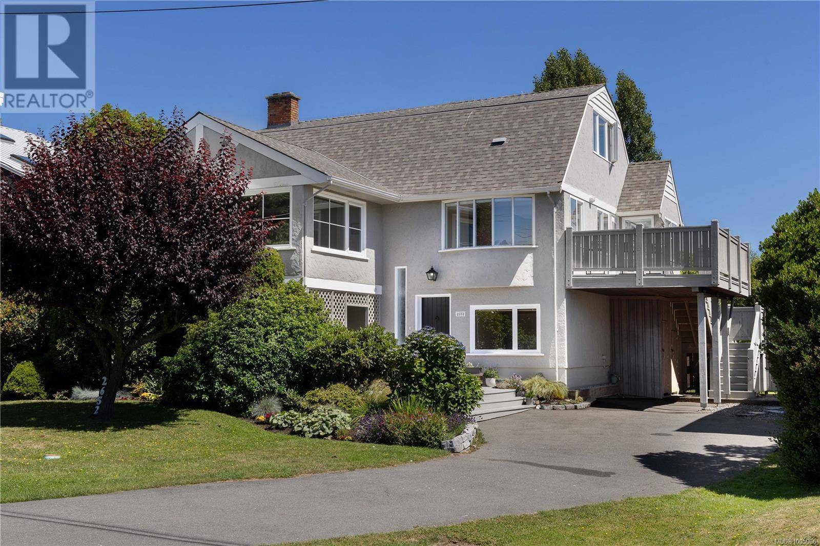 Saanich, BC V8P3G8,2652 Killarney Rd