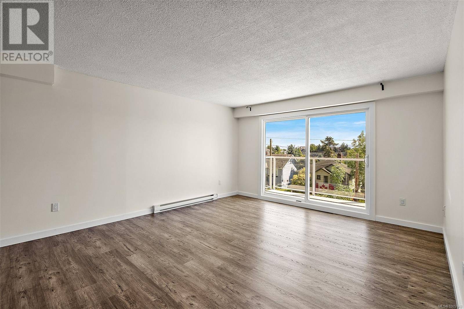 Esquimalt, BC V9A3N4,1124 Esquimalt RD #307