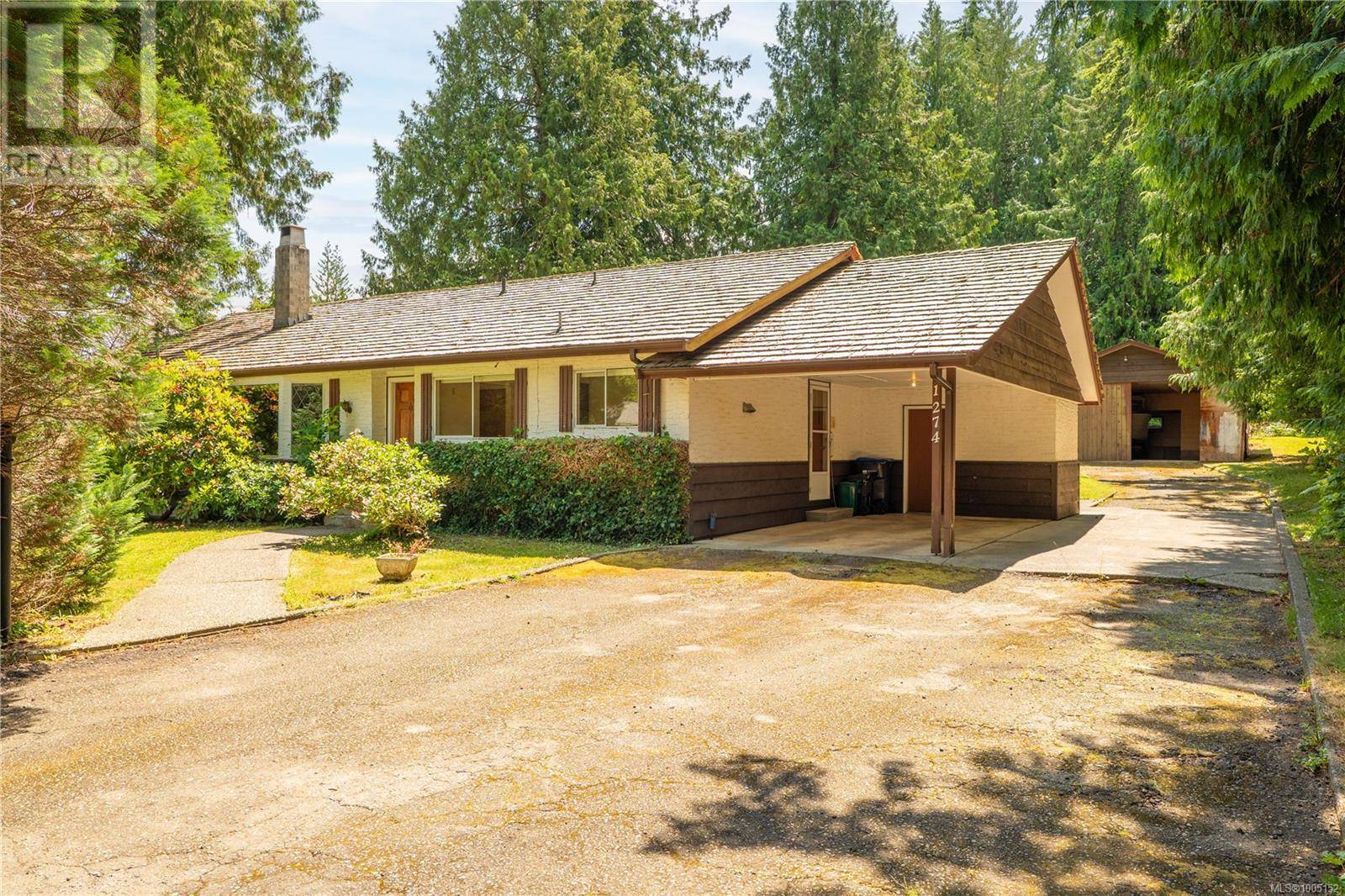 Qualicum Beach, BC V9K2G3,1274 Centre Rd