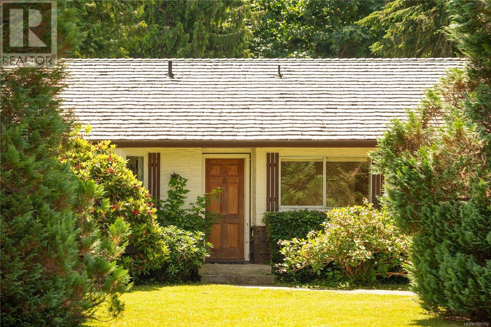 Qualicum Beach, BC V9K2G3,1274 Centre Rd