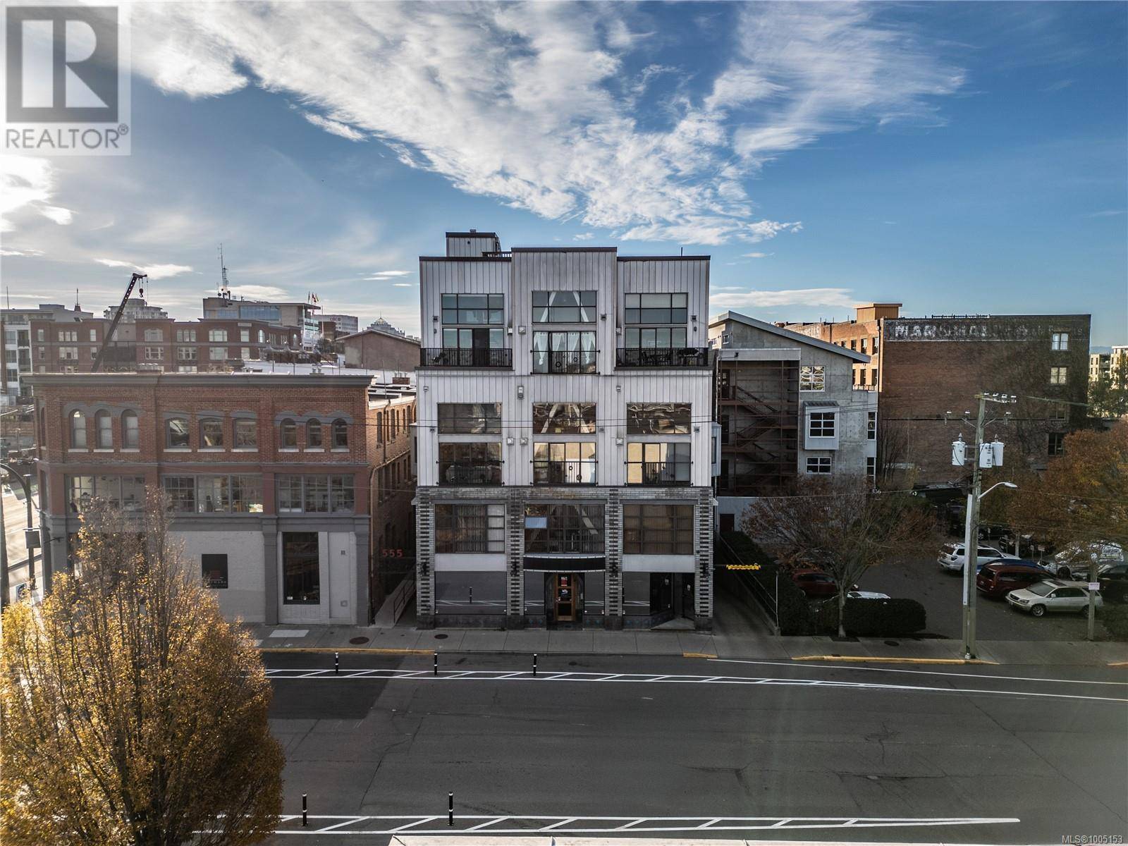 Victoria, BC V8T1E1,555 Chatham ST #305