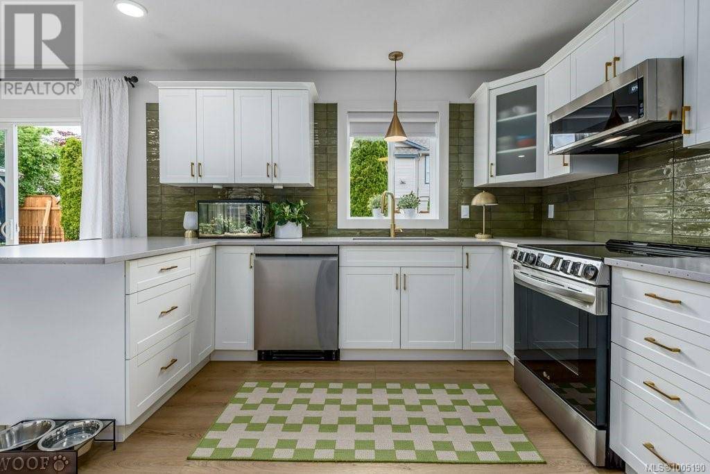 Courtenay, BC V9N9W8,2966 Elderberry Cres