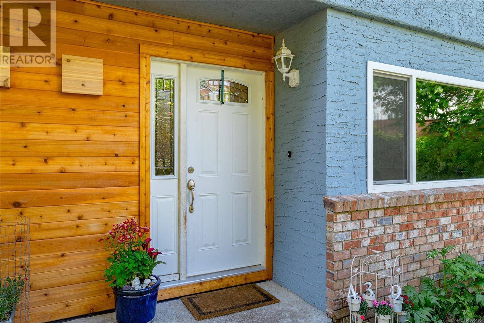 Langford, BC V9B3A1,439 Atkins Ave