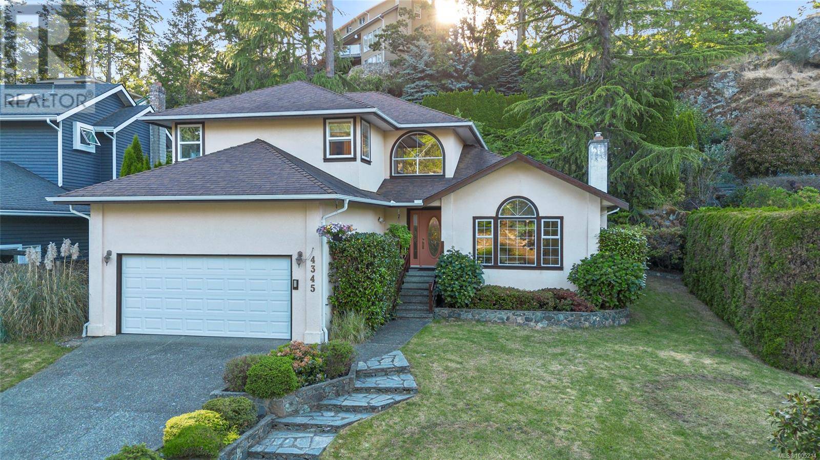 Saanich, BC V8X4Z6,4345 Faithwood Rd