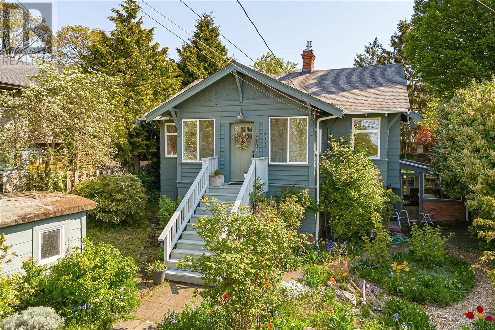 Victoria, BC V8T3Y4,2921 Prior St