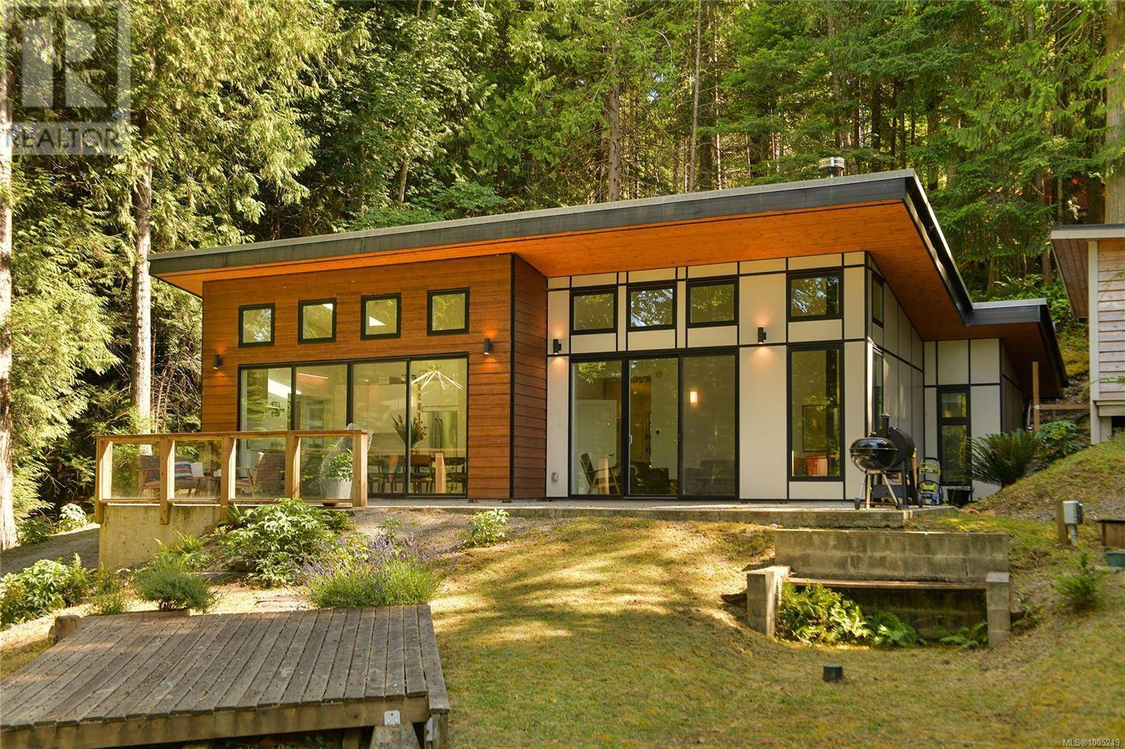 Mayne Island, BC V0N2J2,240 Callaghan Cres