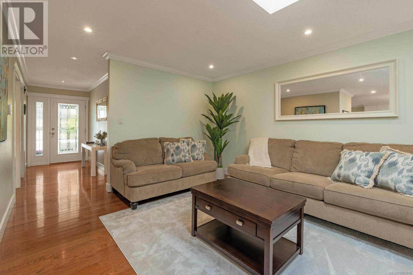 Central Saanich, BC V8M1N6,1837 Pastel Cres
