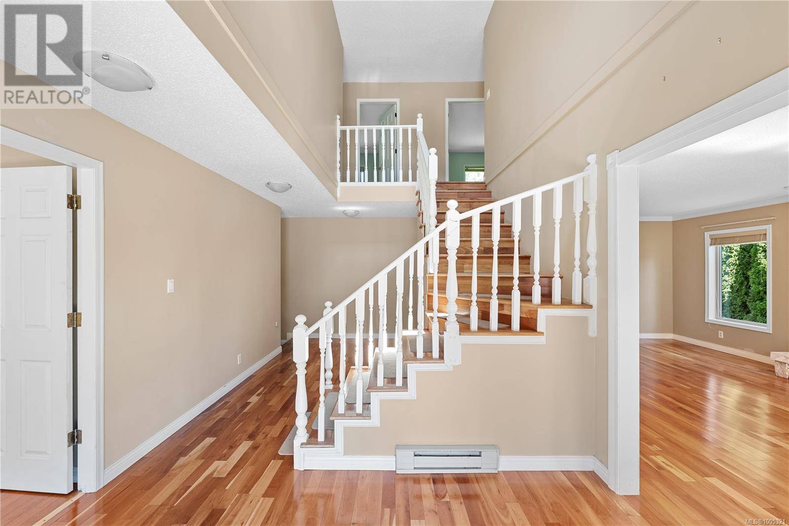 Oak Bay, BC V8P5N2,3152 Wessex Close