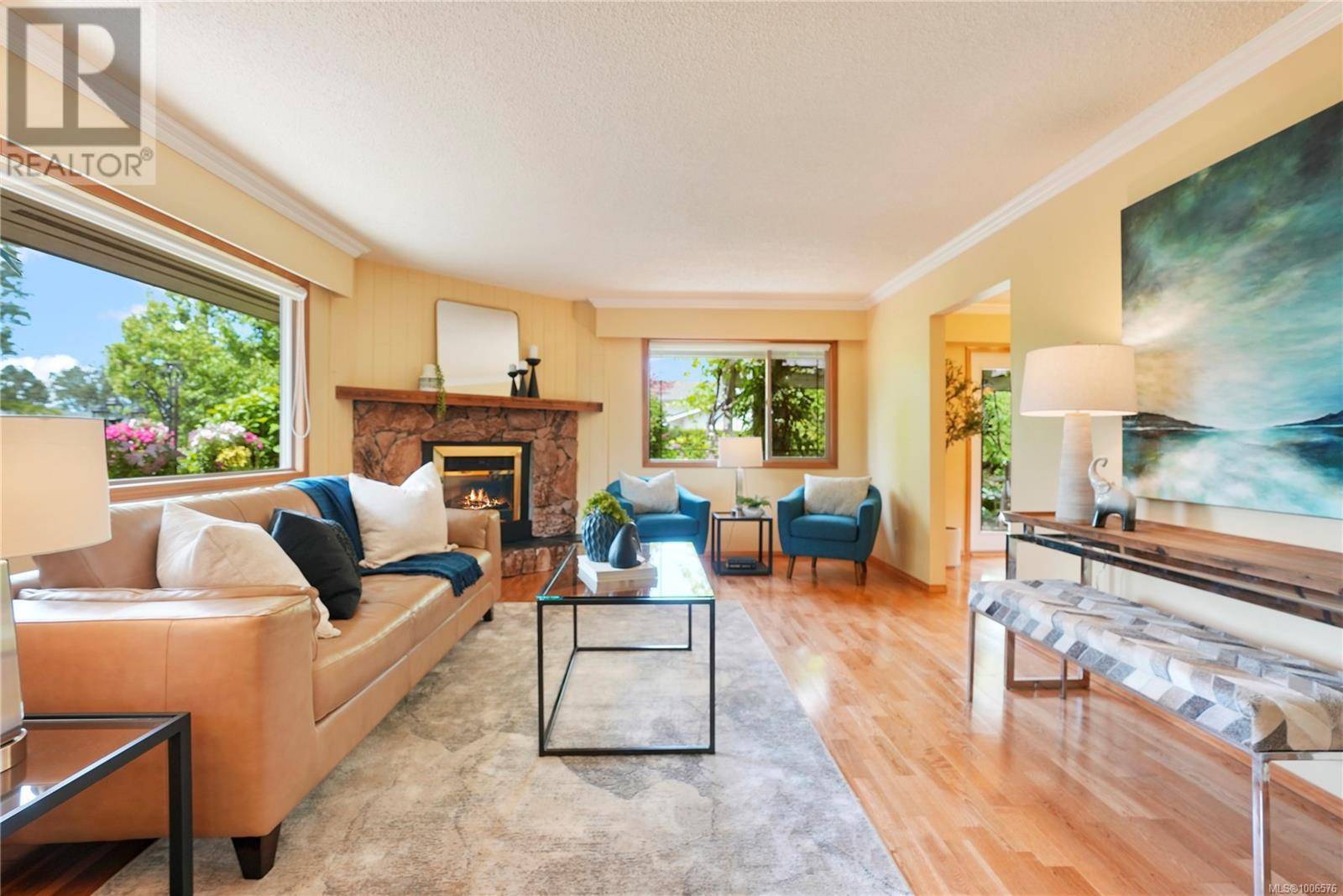 Saanich, BC V8X4G4,4119 Lark Rd