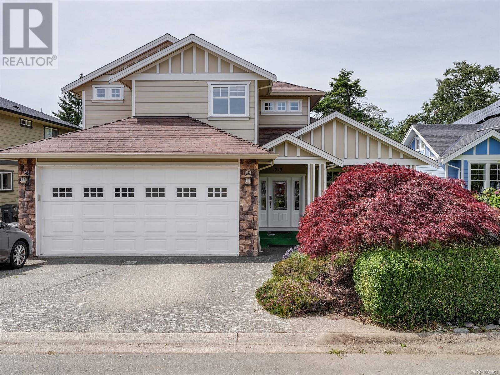 Saanich, BC V8N3S3,1713 Mamich Cir