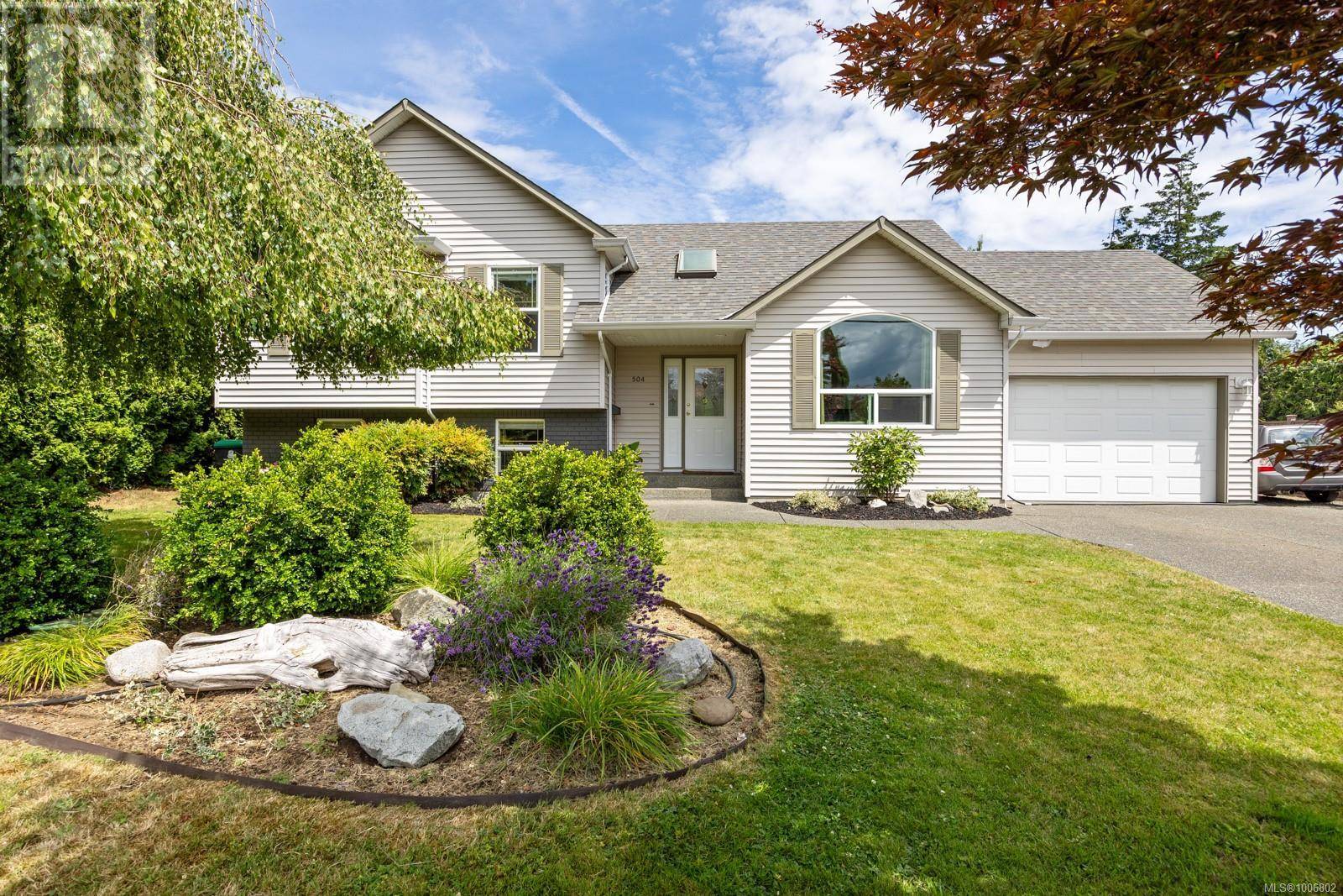 Comox, BC V9M3S2,504 Haida St