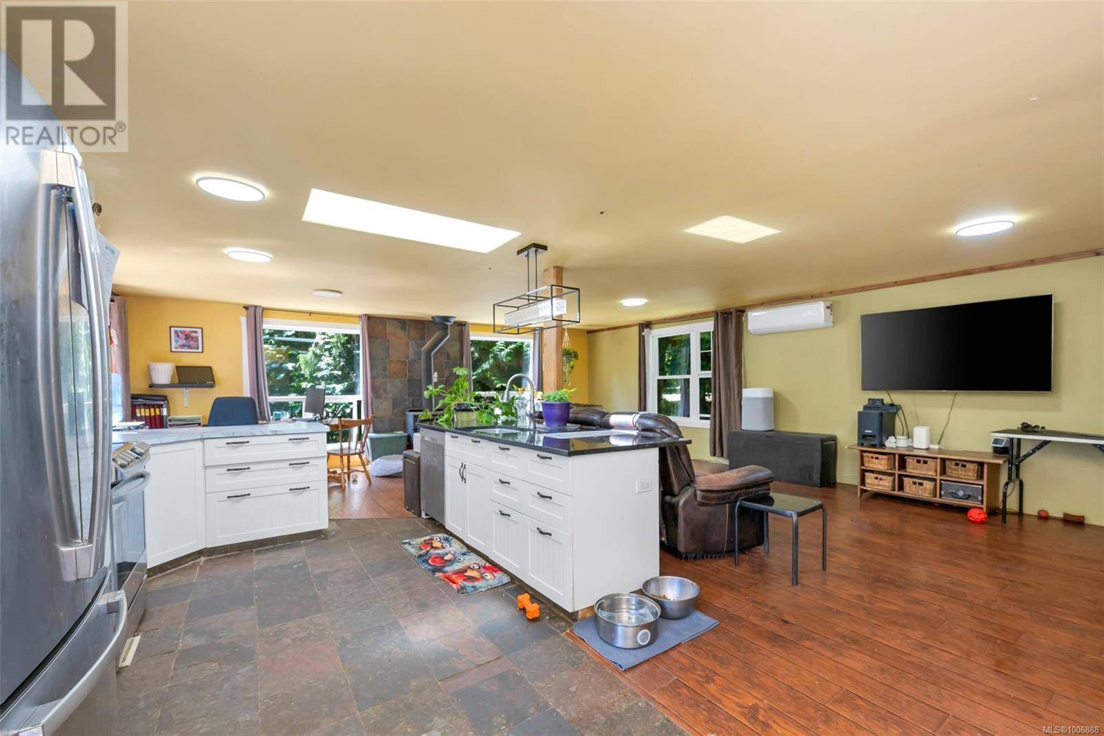 Duncan, BC V9L5J4,4547 Cowichan Lake Rd