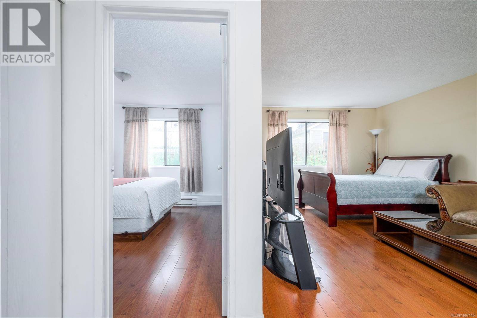 Crofton, BC V0R1R0,1568 Chaplin St