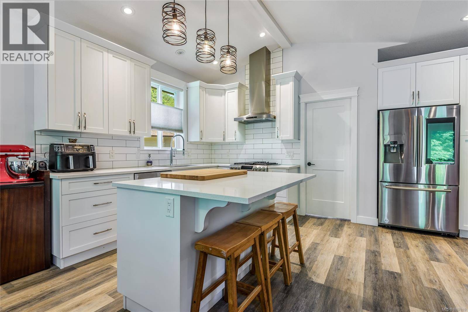 Campbell River, BC V9W5P4,100 McPhedran RD #13