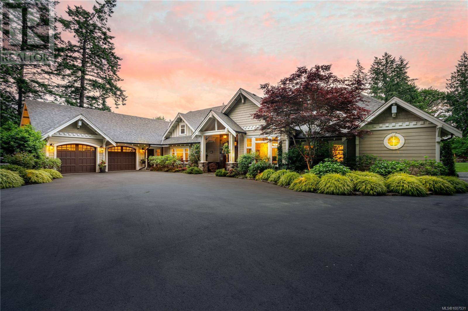 Saanich, BC V9E2B9,441 Glendower Rd