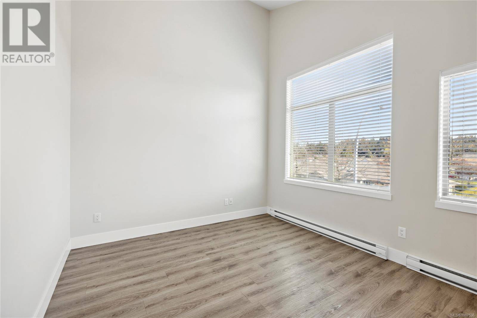 Nanaimo, BC V9T6M8,4535 Uplands DR #206