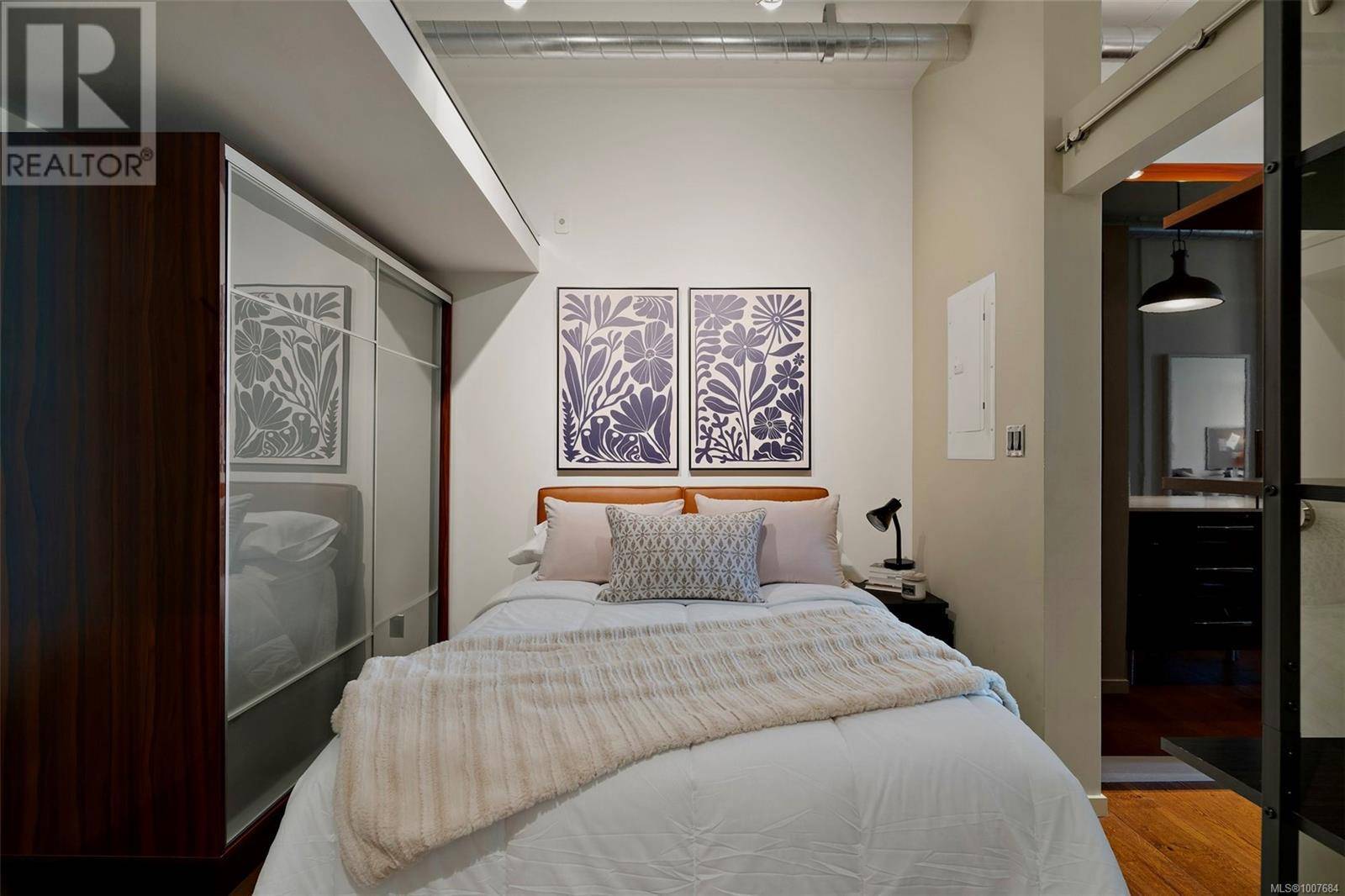 Victoria, BC V8V4Y3,1029 View ST #511