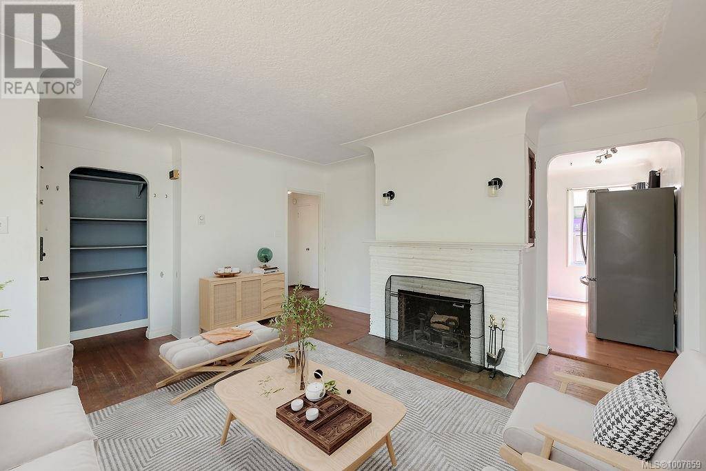 Victoria, BC V8T4B1,2727 Fifth St