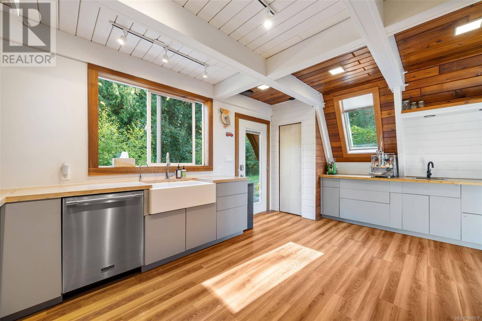 Sooke, BC V9Z0Z9,6101 Timberdoodle Rd