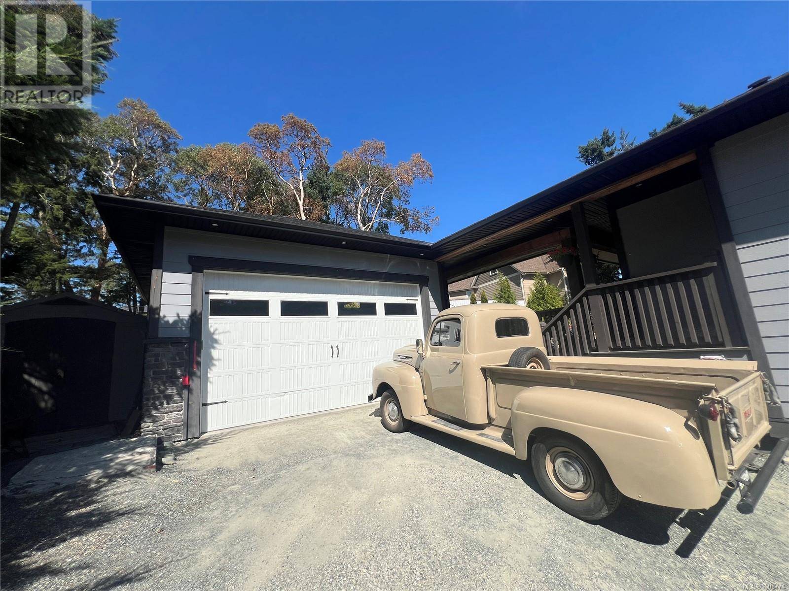 Shawnigan Lake, BC V8H2H7,2618 Natalie Rd