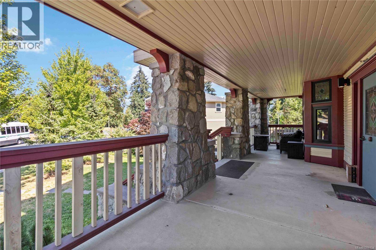 Central Saanich, BC V8V4X3,1181 Stelly's Cross Rd