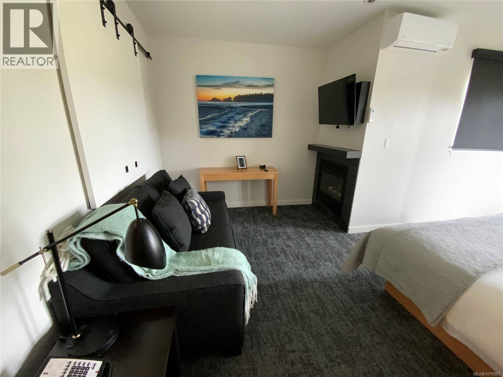 Ucluelet, BC V0R3A0,596 Marine DR #202