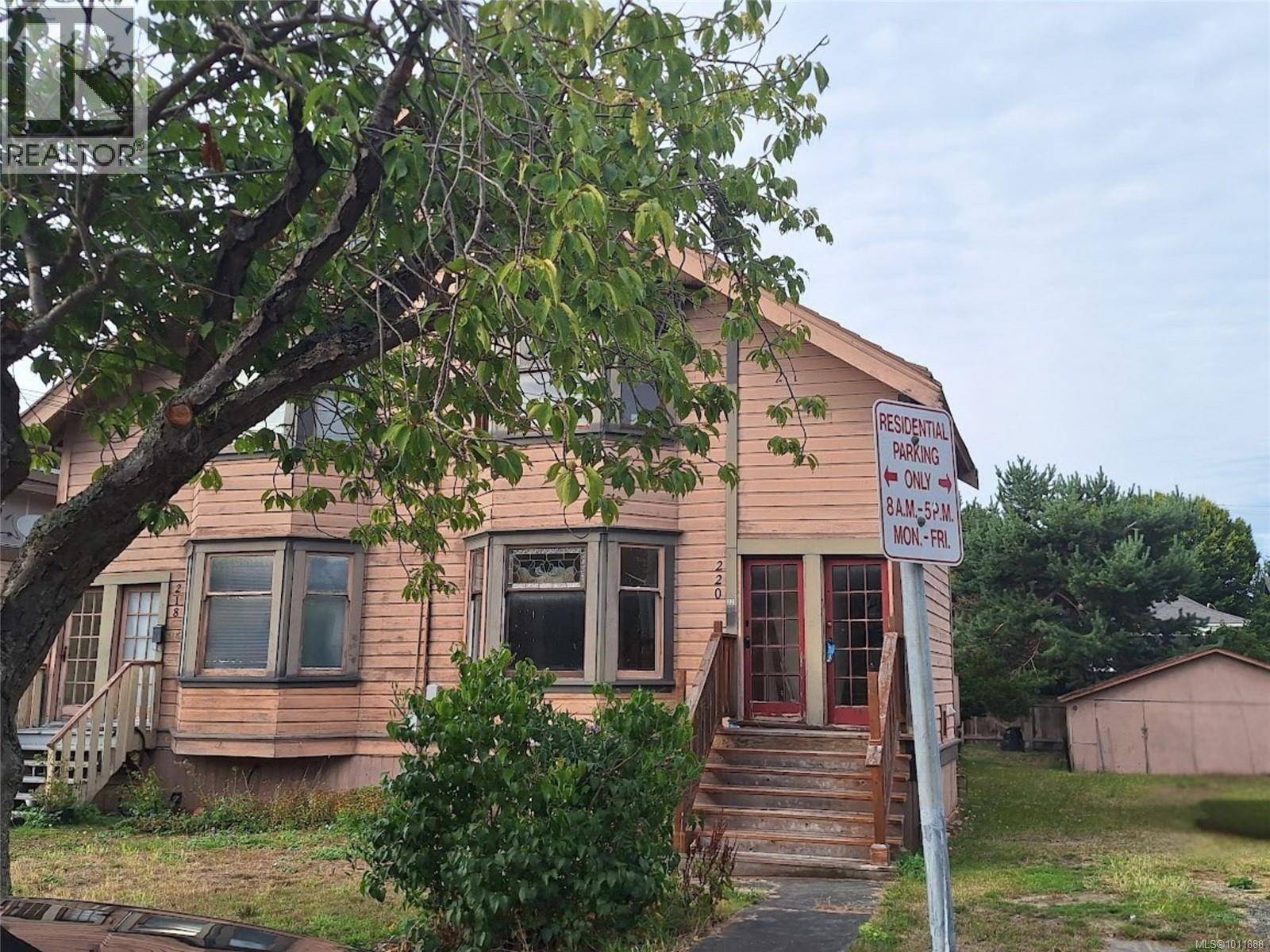 Victoria, BC V8V1R3,220 Michigan St