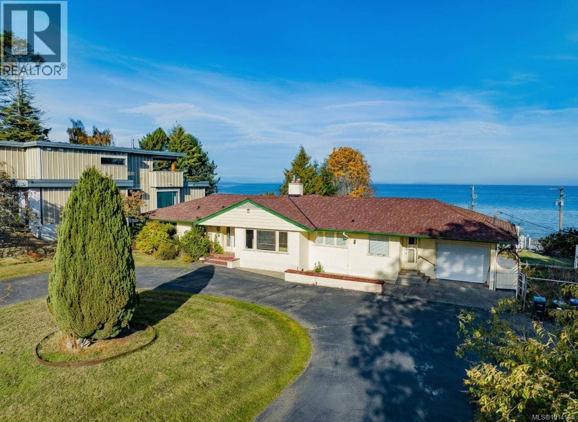 Qualicum Beach, BC V9K1G8,441 Memorial Ave
