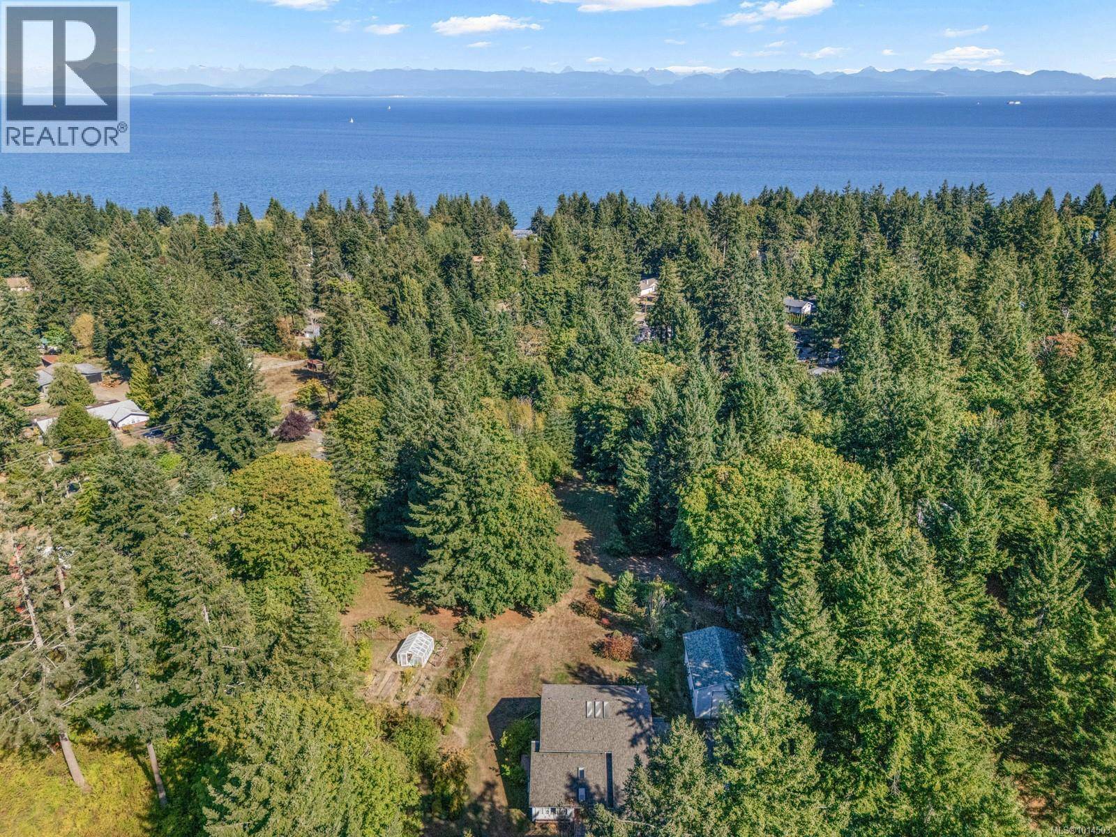 Courtenay, BC V9J1W1,5910 Sea Terrace Rd