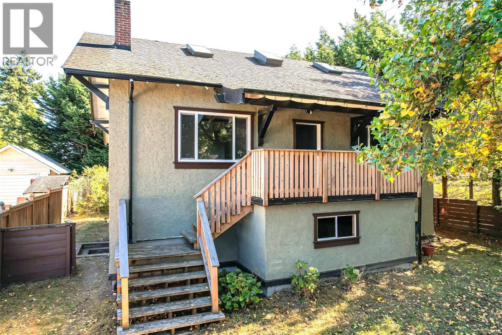 Saanich, BC V9A2K9,2913 Austin Ave