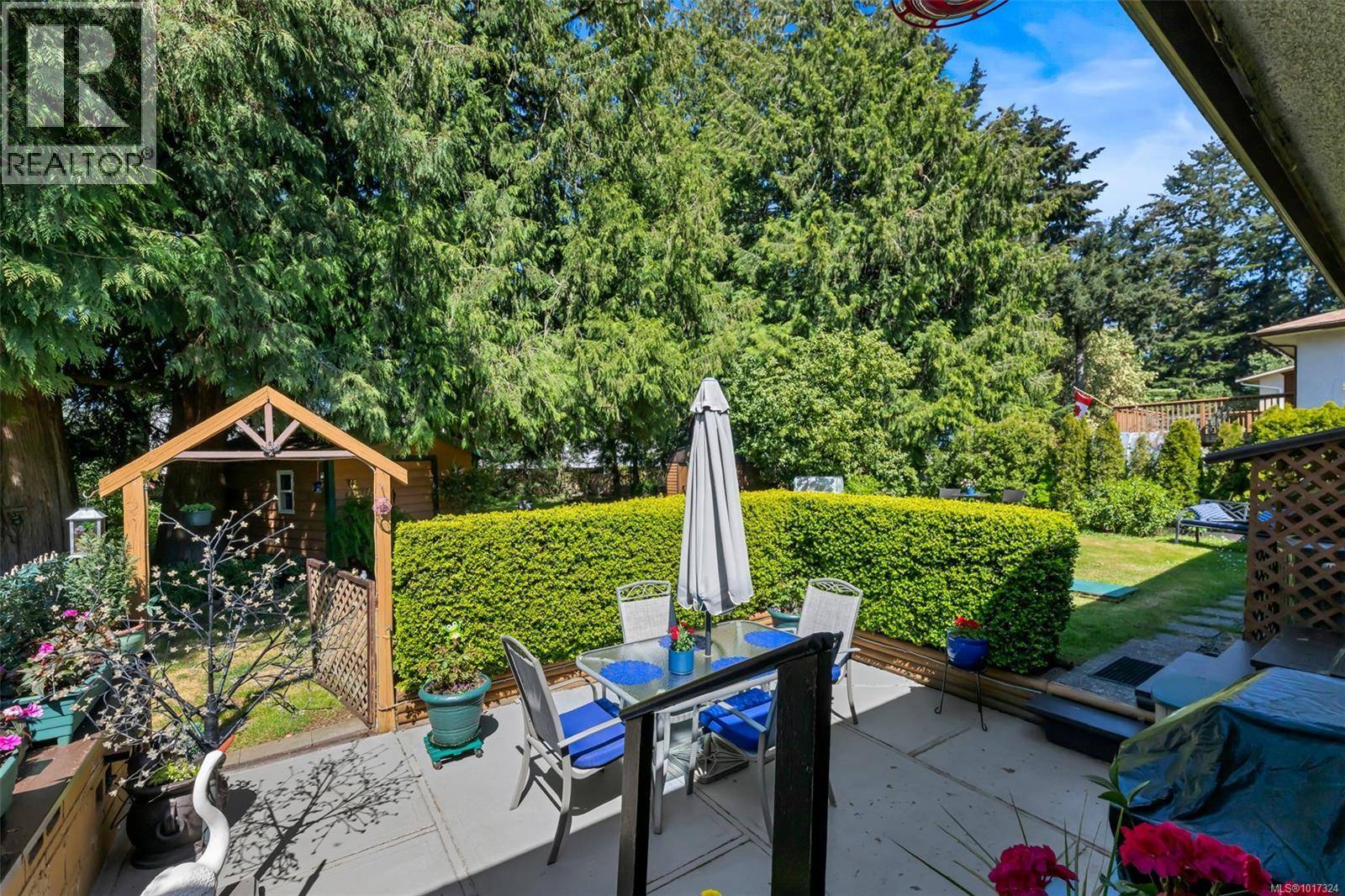 Langford, BC V9B2N7,1028 Jenkins Ave