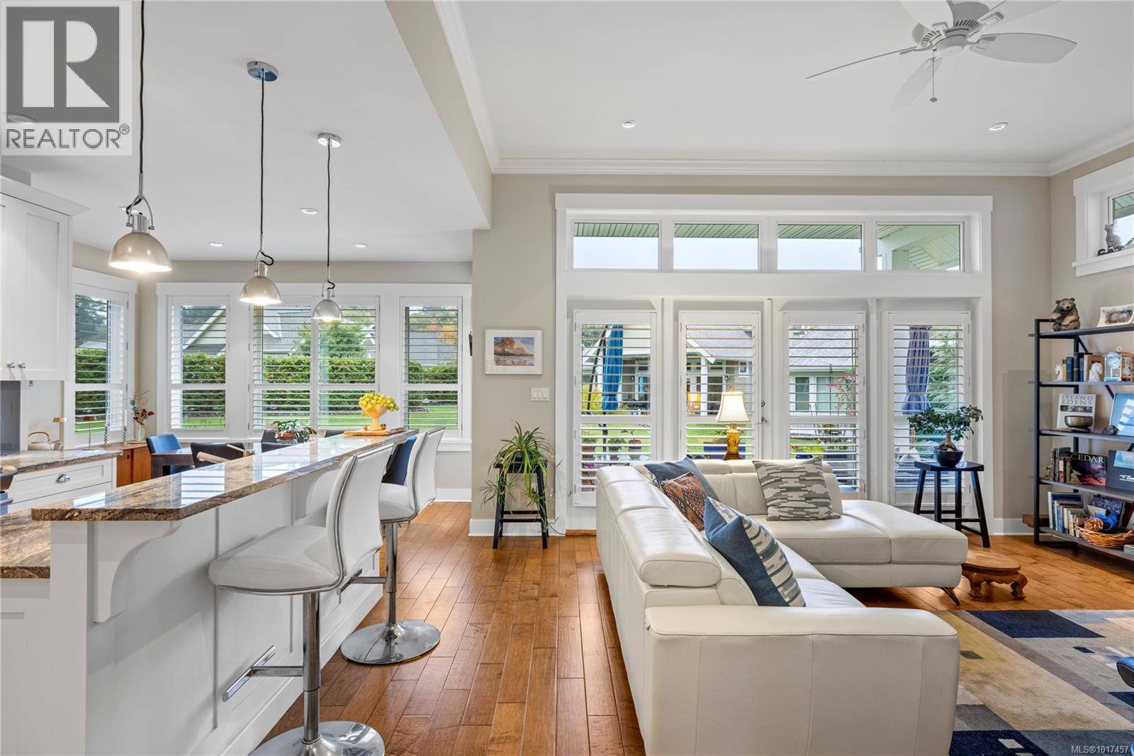 Qualicum Beach, BC V9K2C1,5251 Island HWY West #42